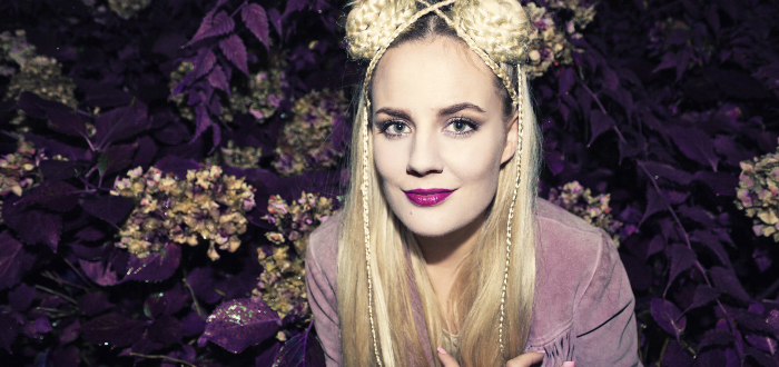 Maja Francis releases debut single